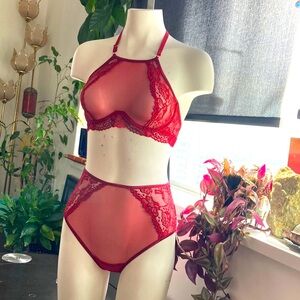 LACEY LINGERIE SET FROM UKRAINE DESIGNER